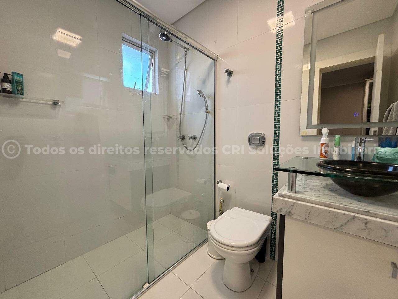 Foto do imóvel Cobertura Duplex Mobiliada com Vista Mar e 4 Suítes no edifício Cidade de Capri em Meia Praia – Itapema/SC