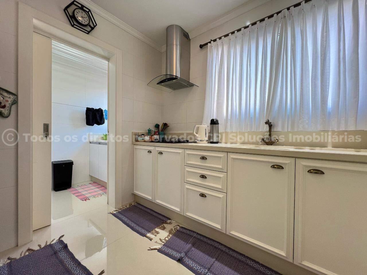 Foto do imóvel Apartamento com 4 Suítes e 3 Vagas no Via Veneto – Mobiliado em Meia Praia, Itapema/SC