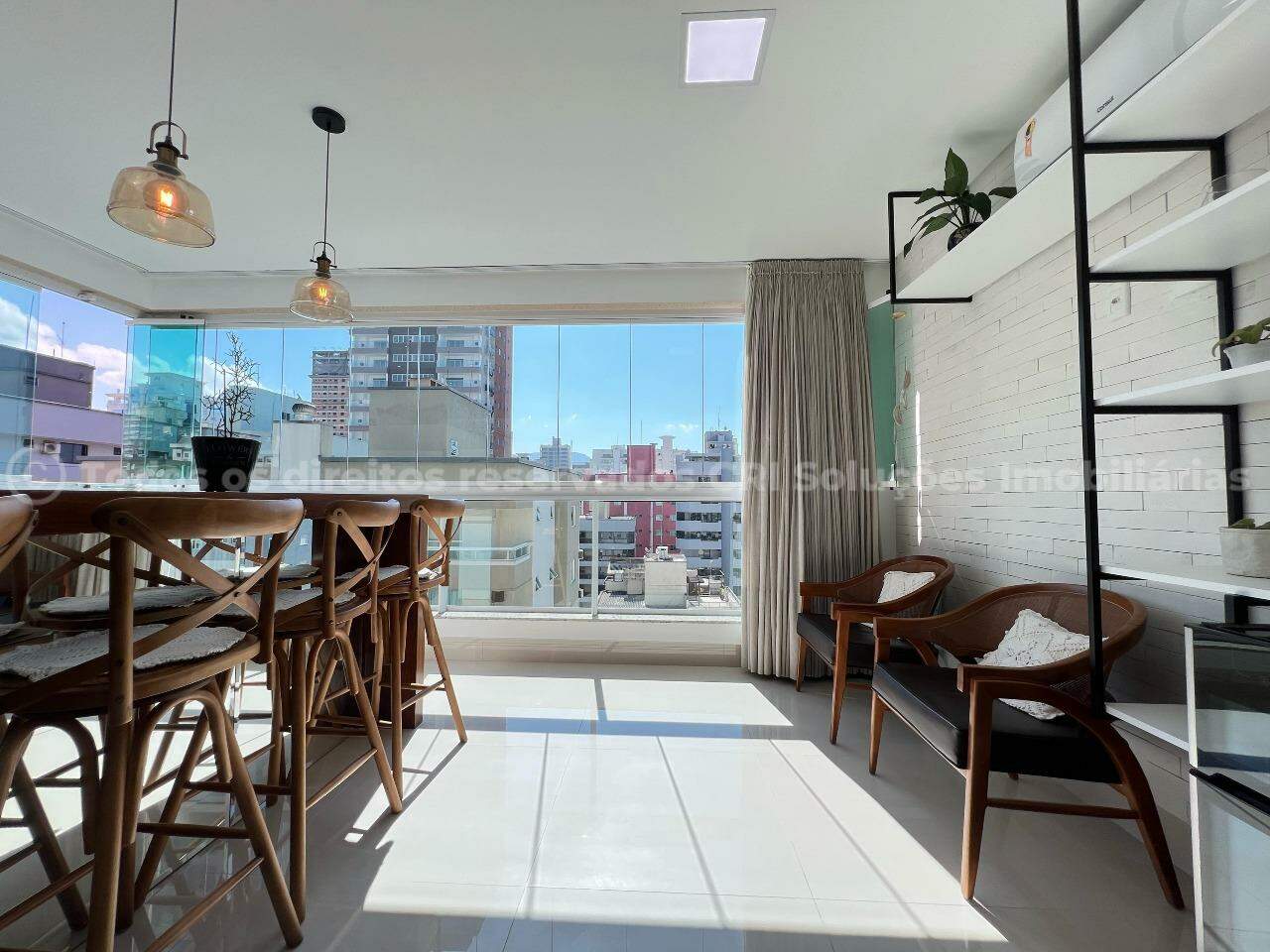 Foto do imóvel Apartamento com 4 Suítes e 3 Vagas no Via Veneto – Mobiliado em Meia Praia, Itapema/SC
