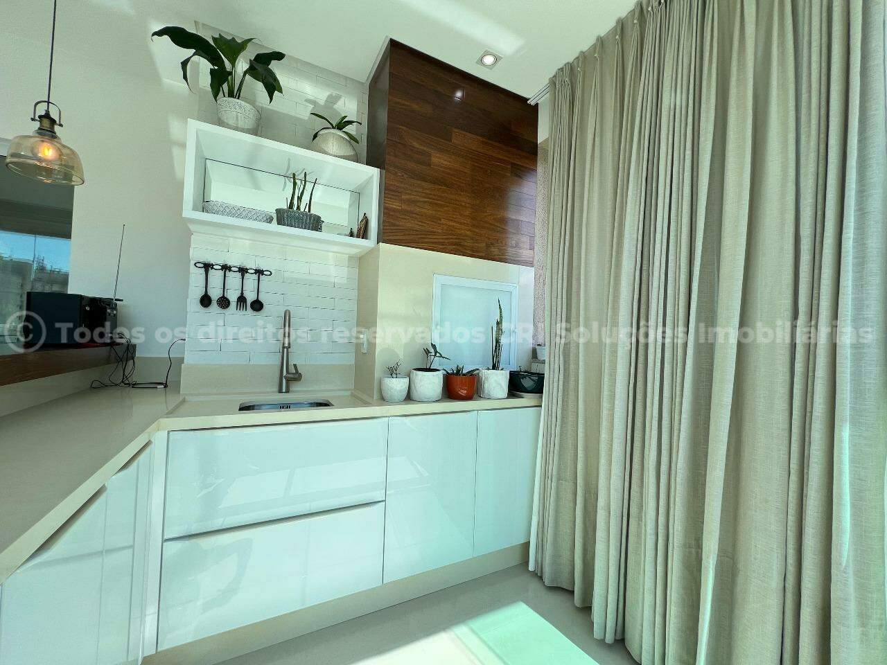 Foto do imóvel Apartamento com 4 Suítes e 3 Vagas no Via Veneto – Mobiliado em Meia Praia, Itapema/SC