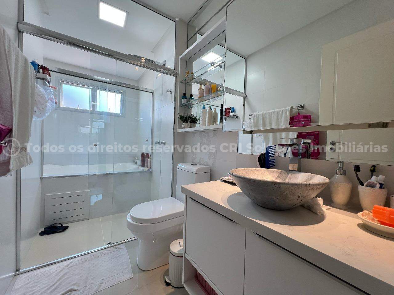 Foto do imóvel Apartamento com 4 Suítes e 3 Vagas no Via Veneto – Mobiliado em Meia Praia, Itapema/SC