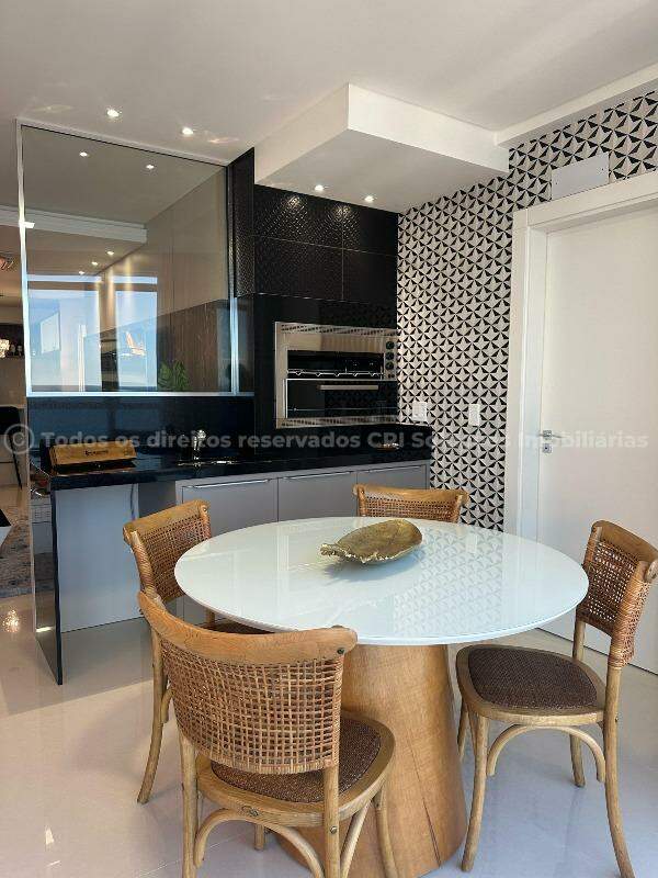 Foto do imóvel Apartamento Alto Padrão com Vista Mar e 4 Suítes no Dubai Tower – Meia Praia, Itapema/SC