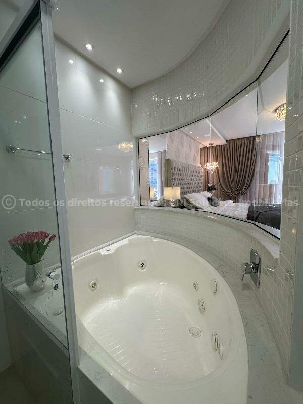 Foto do imóvel Apartamento Alto Padrão com Vista Mar e 4 Suítes no Dubai Tower – Meia Praia, Itapema/SC