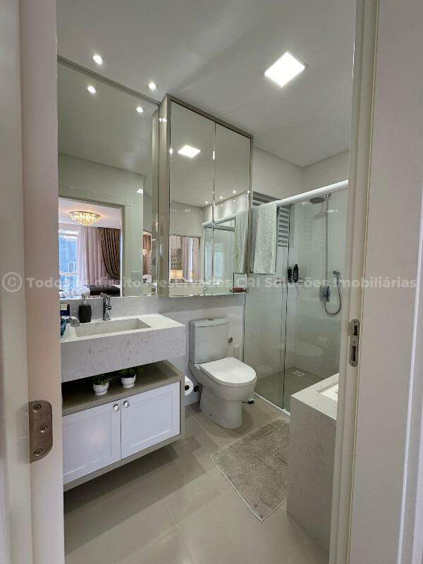 Foto do imóvel Apartamento Alto Padrão com Vista Mar e 4 Suítes no Dubai Tower – Meia Praia, Itapema/SC