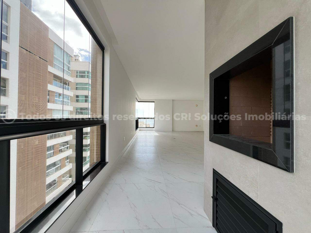 Foto do imóvel Apartamento com 3 Suítes e 3 Vagas no Exuberance Tower – Meia Praia, Itapema/SC