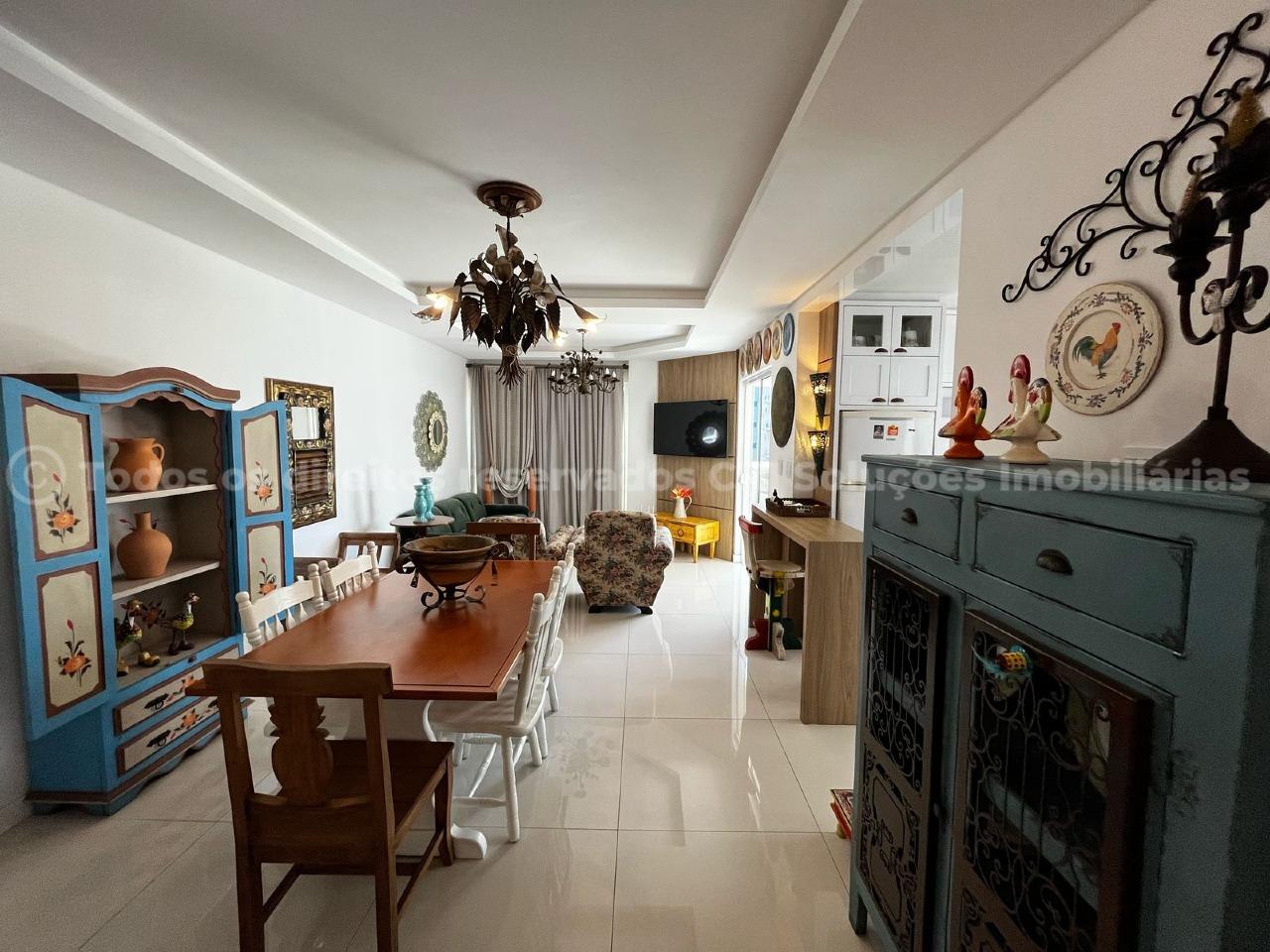 Apartamento mobiliado com 3 suítes no Madreperola na Meia Praia em Itapema