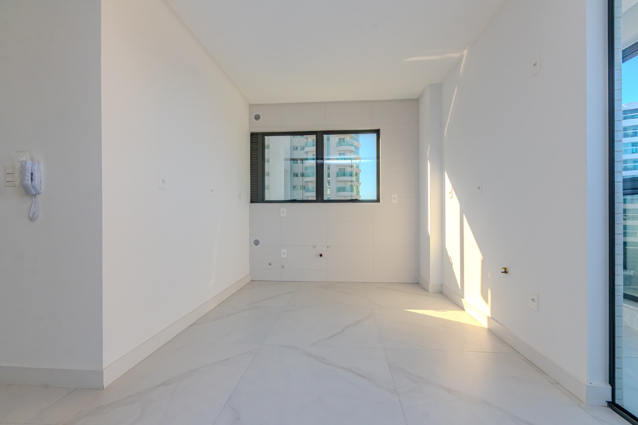 Foto do imóvel Apartamento a venda com 2 suítes e 2 vagas de garagem no Surfers Paradise na Praia Brava em Itajaí