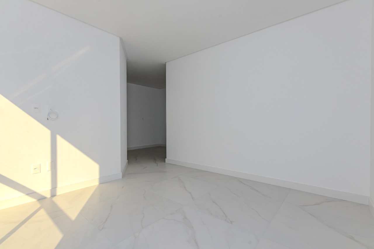 Foto do imóvel Apartamento a venda com 2 suítes e 2 vagas de garagem no Surfers Paradise na Praia Brava em Itajaí