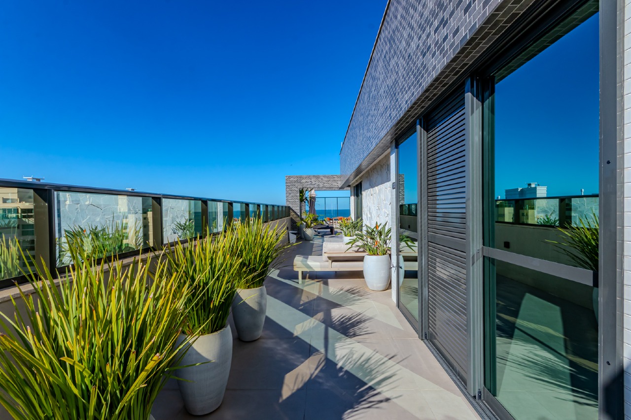 Foto do imóvel Apartamento a venda com 2 suítes e 2 vagas de garagem no Surfers Paradise na Praia Brava em Itajaí