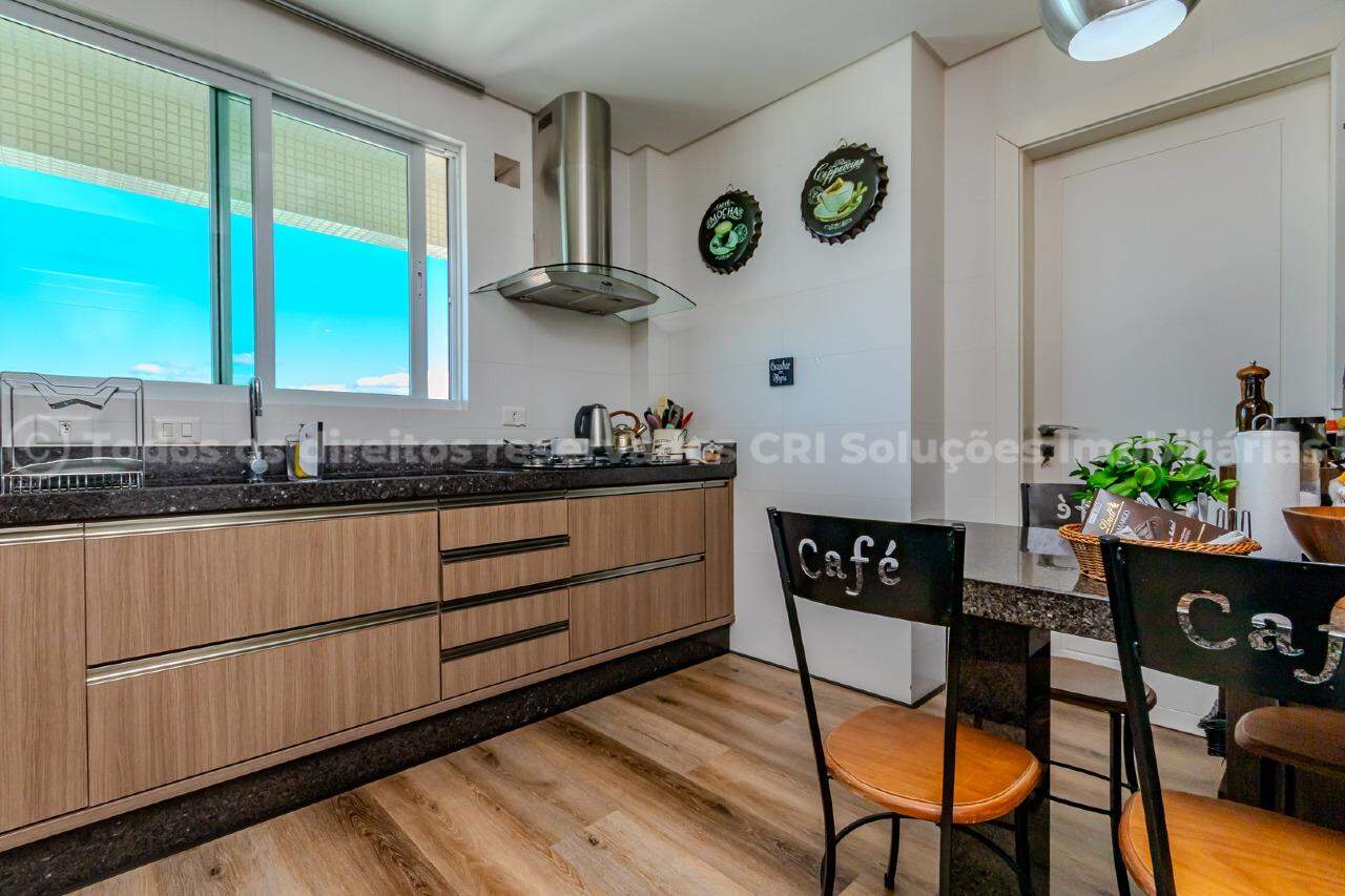 Foto do imóvel Apartamento á venda com 4 dormitórios no Villa Serena Home Club Residence na Barra Sul de Balneário Camboriú