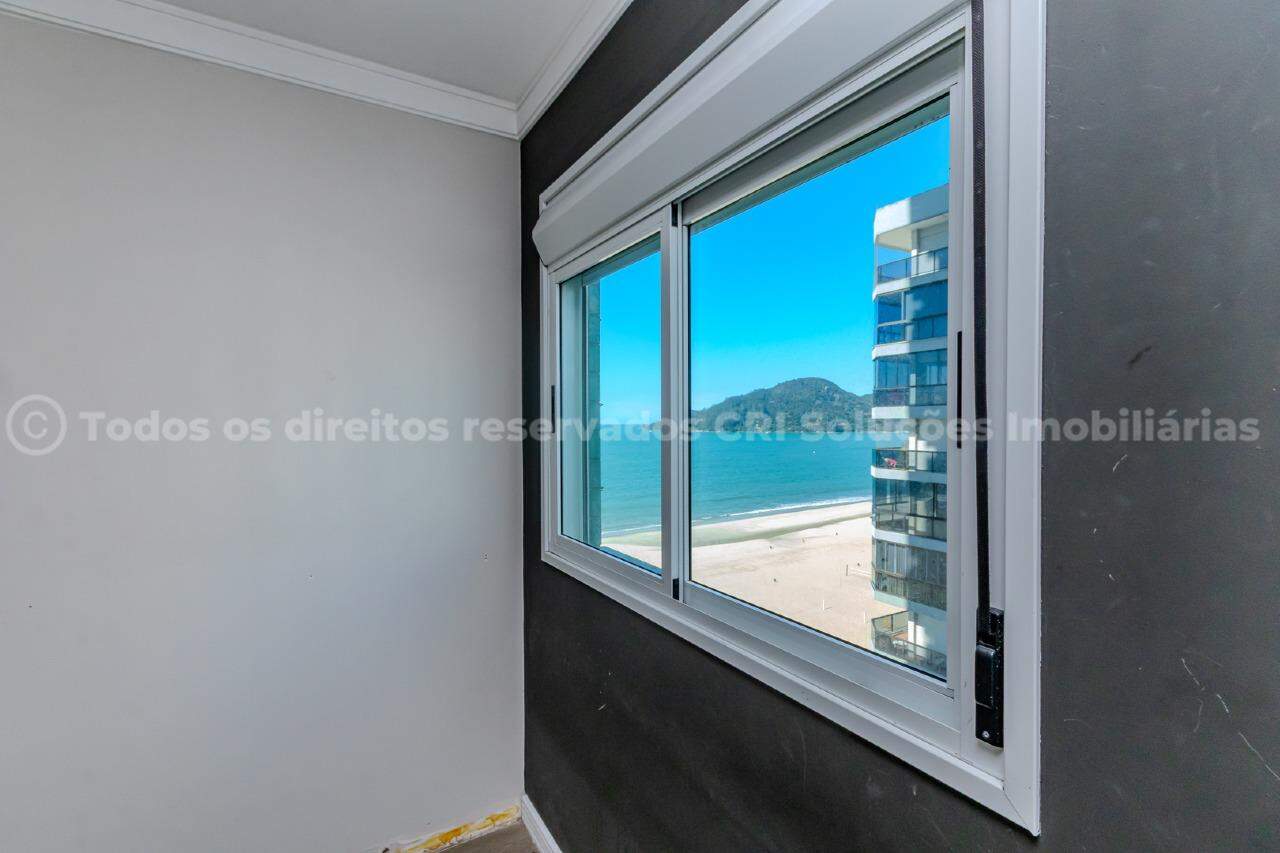 Foto do imóvel Apartamento frente mar com 3 suítes na Avenida Atlântica de Balneário Camboriú