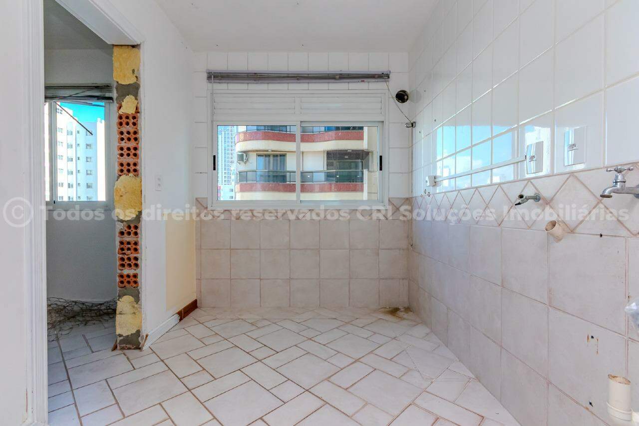 Foto do imóvel Apartamento frente mar com 3 suítes na Avenida Atlântica de Balneário Camboriú