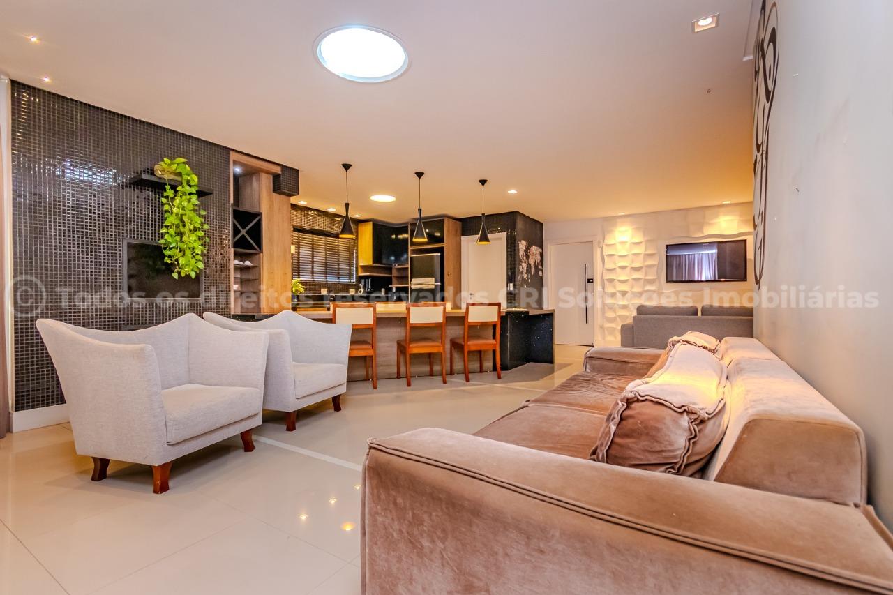 Apartamento com 3 suítes no Edifício Villa Di Mare no Centro em Balneário Camboriú
