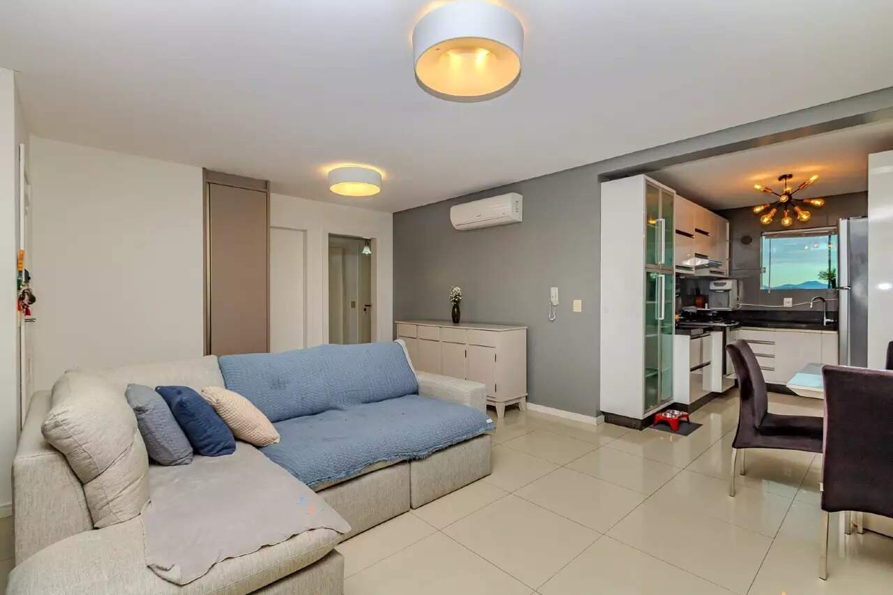 Foto do imóvel Apartamento 3 Dormitórios à Venda no Edifício Maria Regina – Centro, Balneário Camboriú