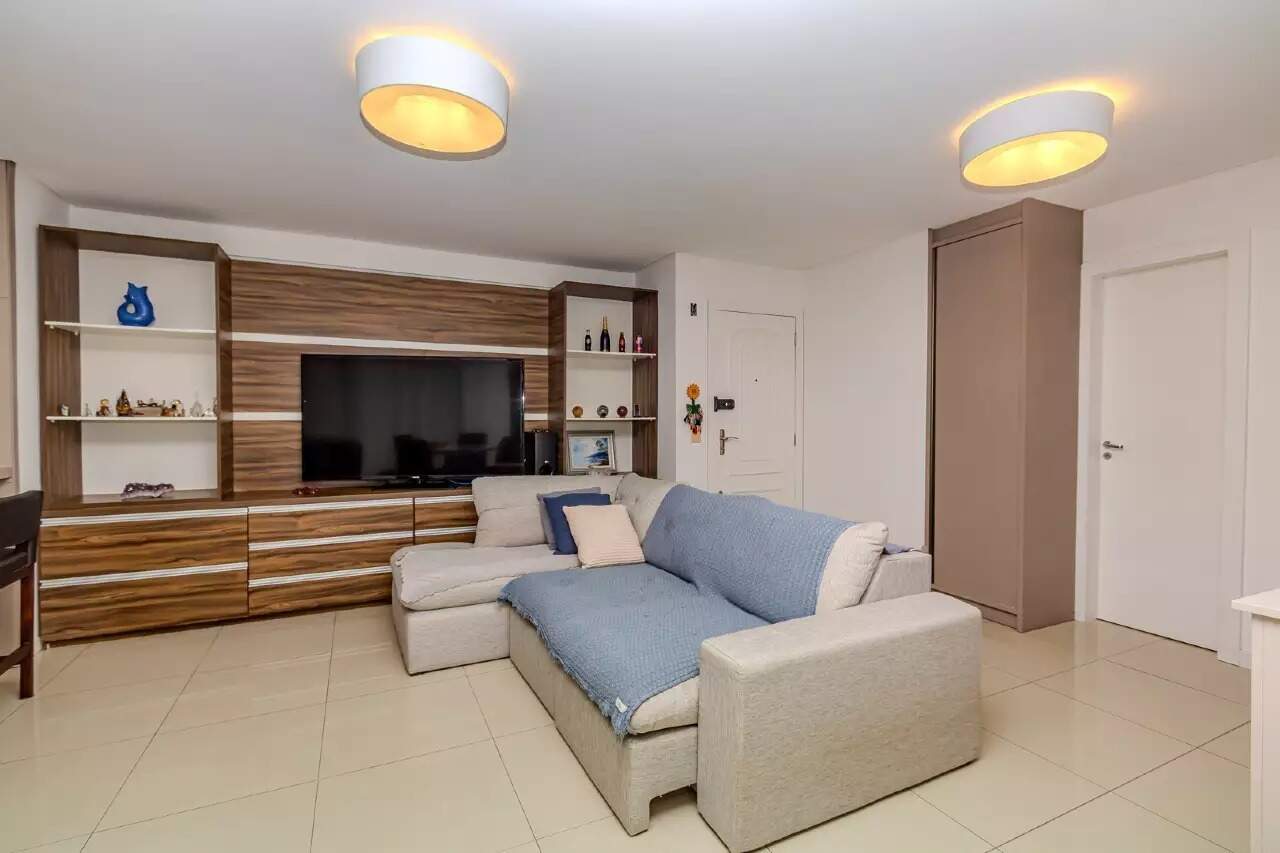 Foto do imóvel Apartamento 3 Dormitórios à Venda no Edifício Maria Regina – Centro, Balneário Camboriú