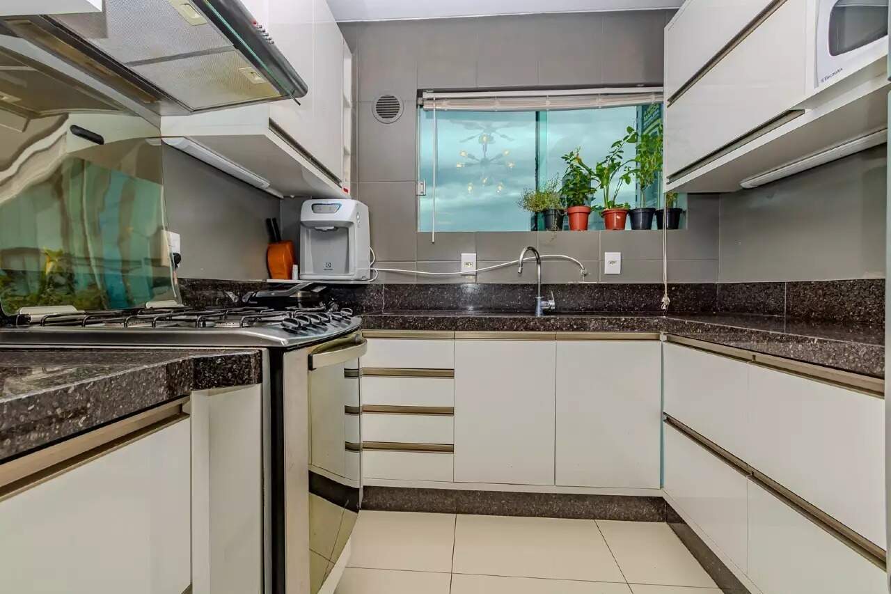 Foto do imóvel Apartamento 3 Dormitórios à Venda no Edifício Maria Regina – Centro, Balneário Camboriú