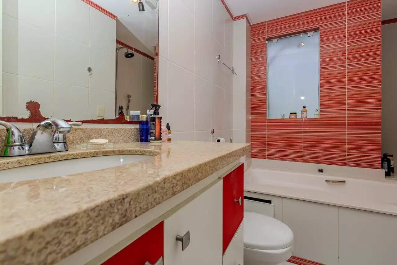 Foto do imóvel Apartamento 3 Dormitórios à Venda no Edifício Maria Regina – Centro, Balneário Camboriú
