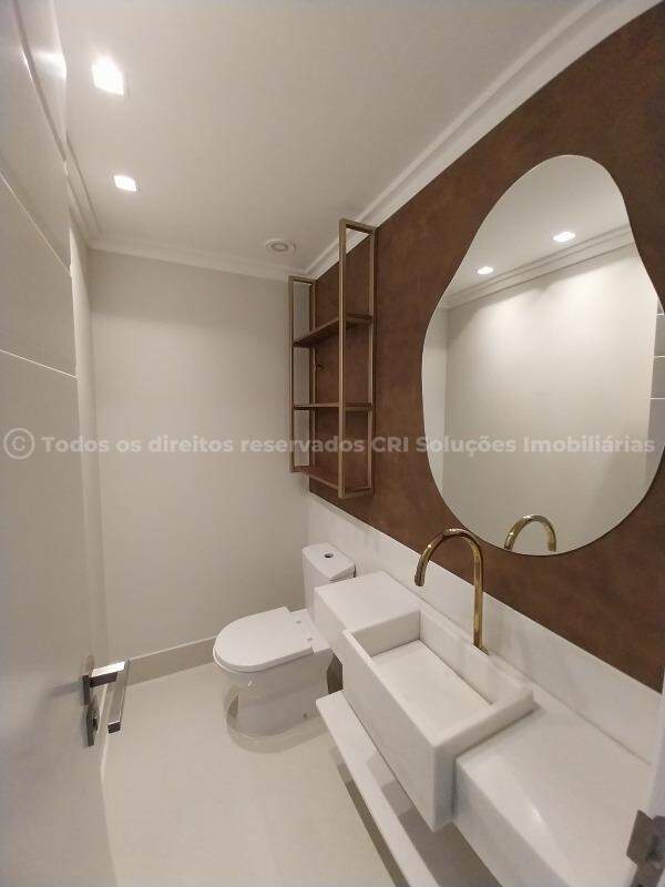 Foto do imóvel Apartamento à venda com 4 suítes e 3 vagas de garagem no Eleganza Tower no centro de Balneário Camboriú