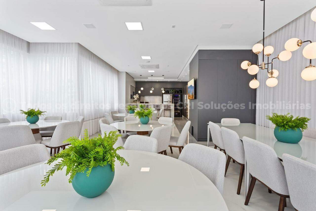 Foto do imóvel Apartamento à venda com 4 suítes e 3 vagas de garagem no Eleganza Tower no centro de Balneário Camboriú