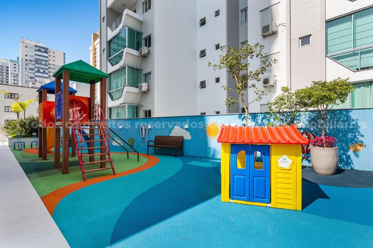 Foto do imóvel Apartamento à venda com 4 suítes e 3 vagas de garagem no Eleganza Tower no centro de Balneário Camboriú