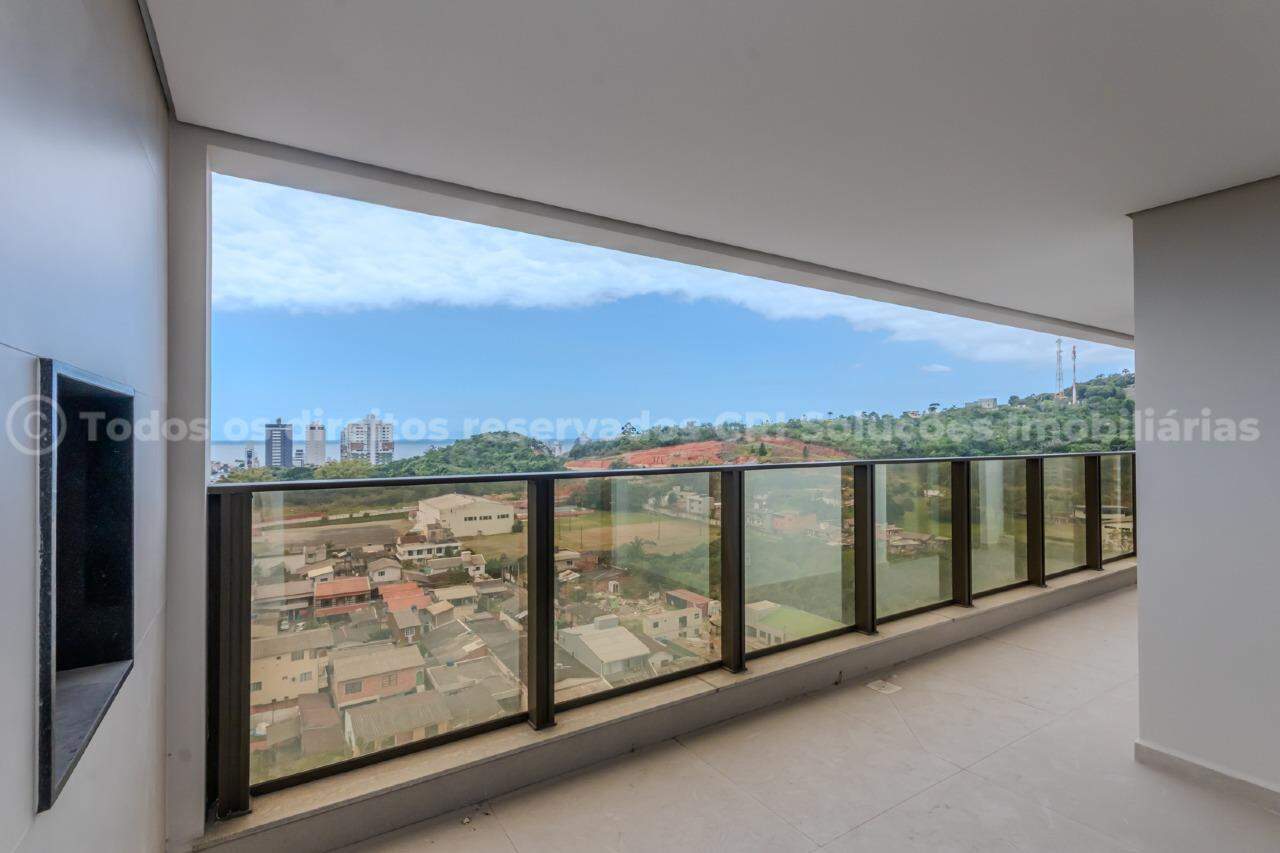 Apartamento com 3 suítes no Edifício Torres da Brava na Praia Brava em Itajaí