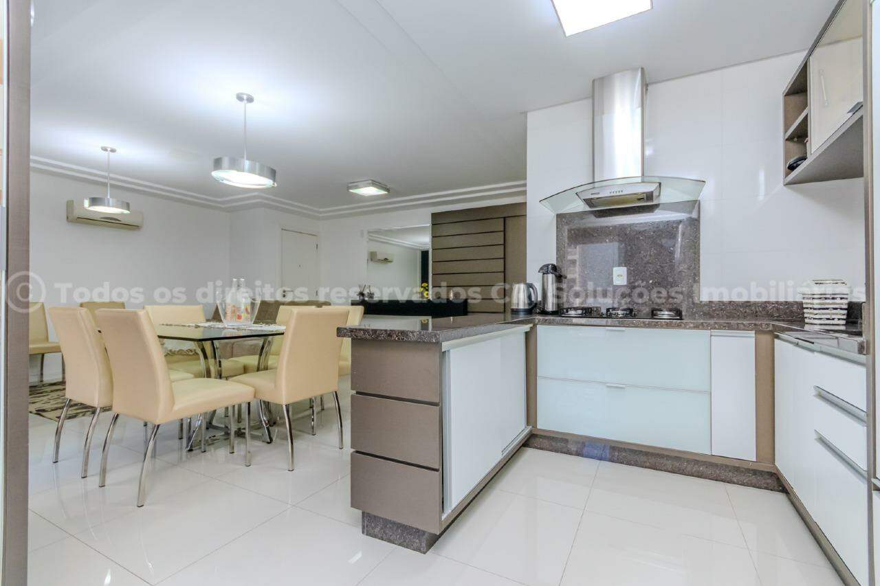 Foto do imóvel Apartamento mobiliado a venda no Residencial Madrid na Meia Praia Itapema
