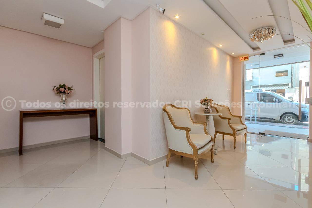 Foto do imóvel Apartamento mobiliado a venda no Residencial Madrid na Meia Praia Itapema