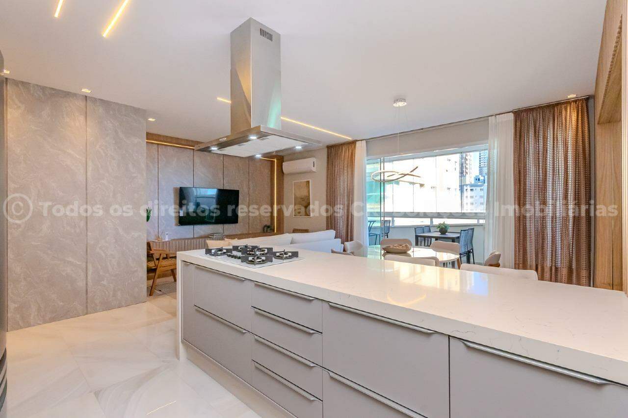 Foto do imóvel Apartamento mobiliado com 4 suítes no Zaha Building em Meia Praia Itapema