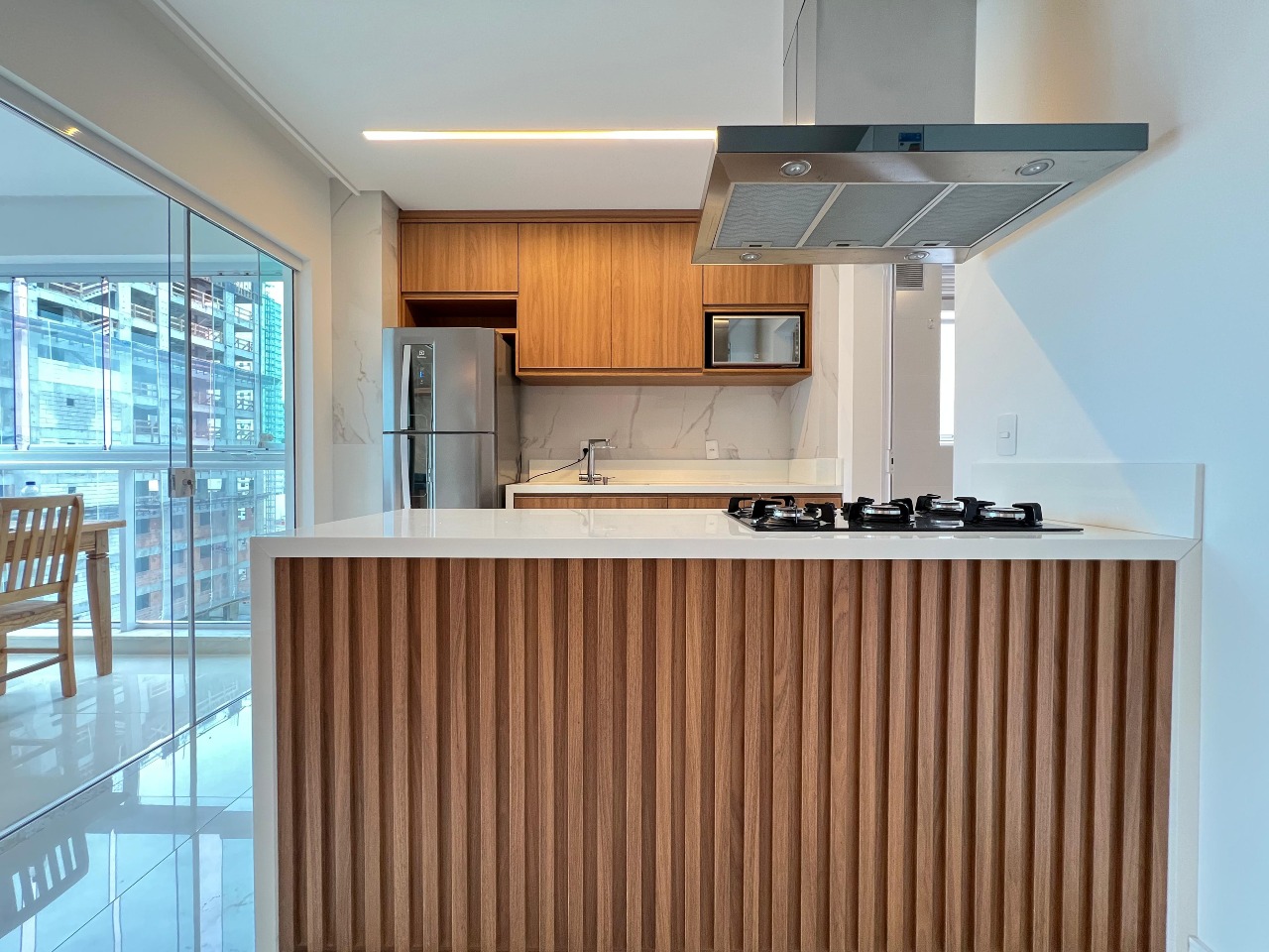 Apartamento mobiliado 3 suítes no Arcos da Lapa em Meia Praia Itapema