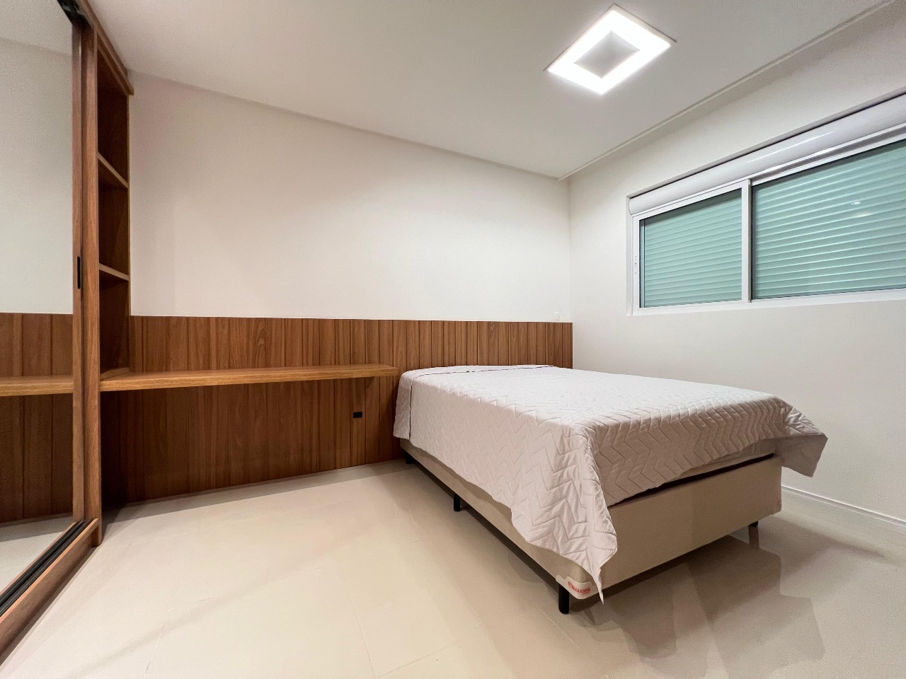 Foto do imóvel Apartamento mobiliado de 3 suítes no Residencial Arcos da Lapa em Itapema na Meia Praia