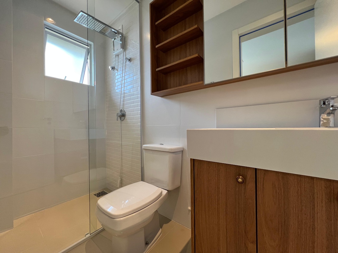 Foto do imóvel Apartamento mobiliado de 3 suítes no Residencial Arcos da Lapa em Itapema na Meia Praia