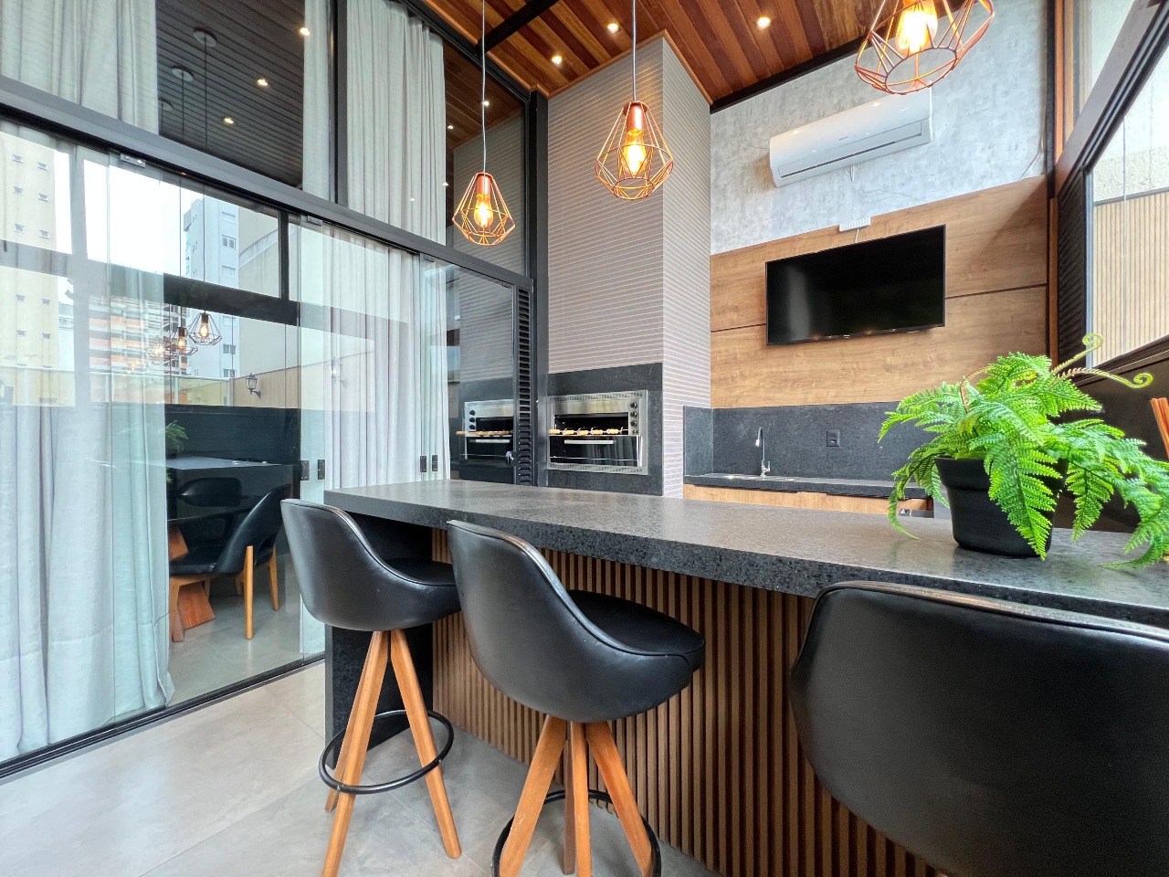 Foto do imóvel Apartamento mobiliado de 3 suítes no Residencial Arcos da Lapa em Itapema na Meia Praia