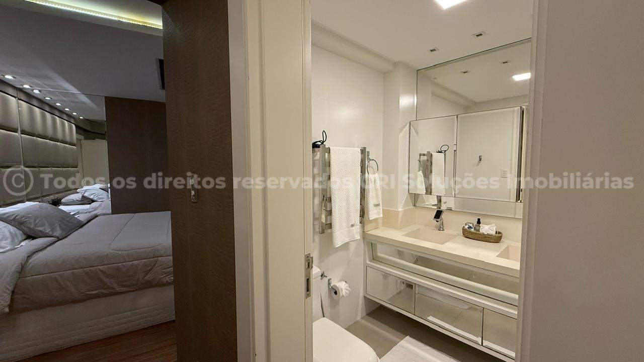 Foto do imóvel Apartamento de 4 Suítes mobiliado no Edifício Grand Royale em Balneário Camboriú | Vida na praia