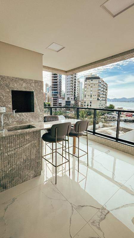 Foto do imóvel Apartamento frente mar em Porto Belo com 127 m² e área de lazer completa