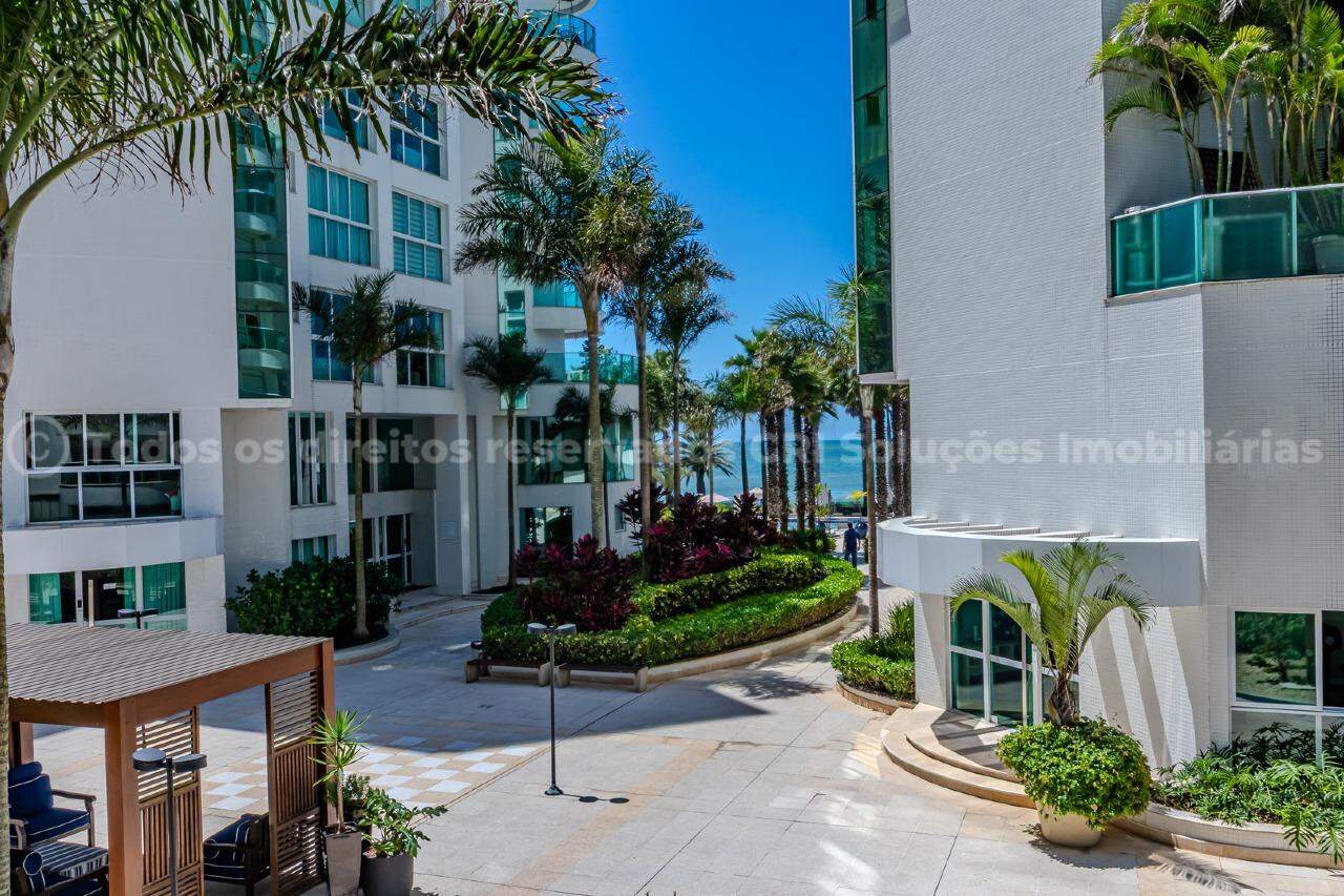 Foto do imóvel Apartamento com 4 dormitórios no Brava Beach na Praia Brava de Itajaí | Vida na praia