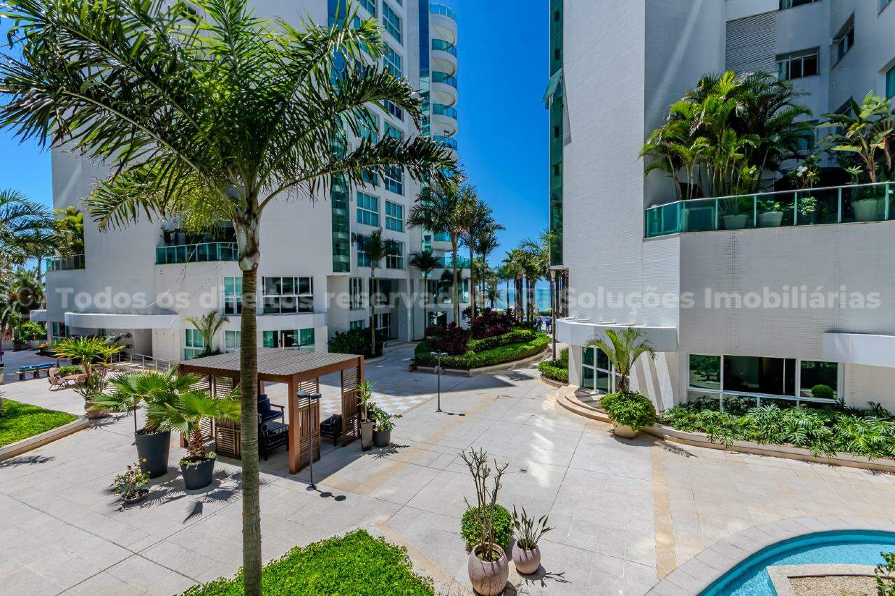 Foto do imóvel Apartamento com 4 dormitórios no Brava Beach na Praia Brava de Itajaí | Vida na praia