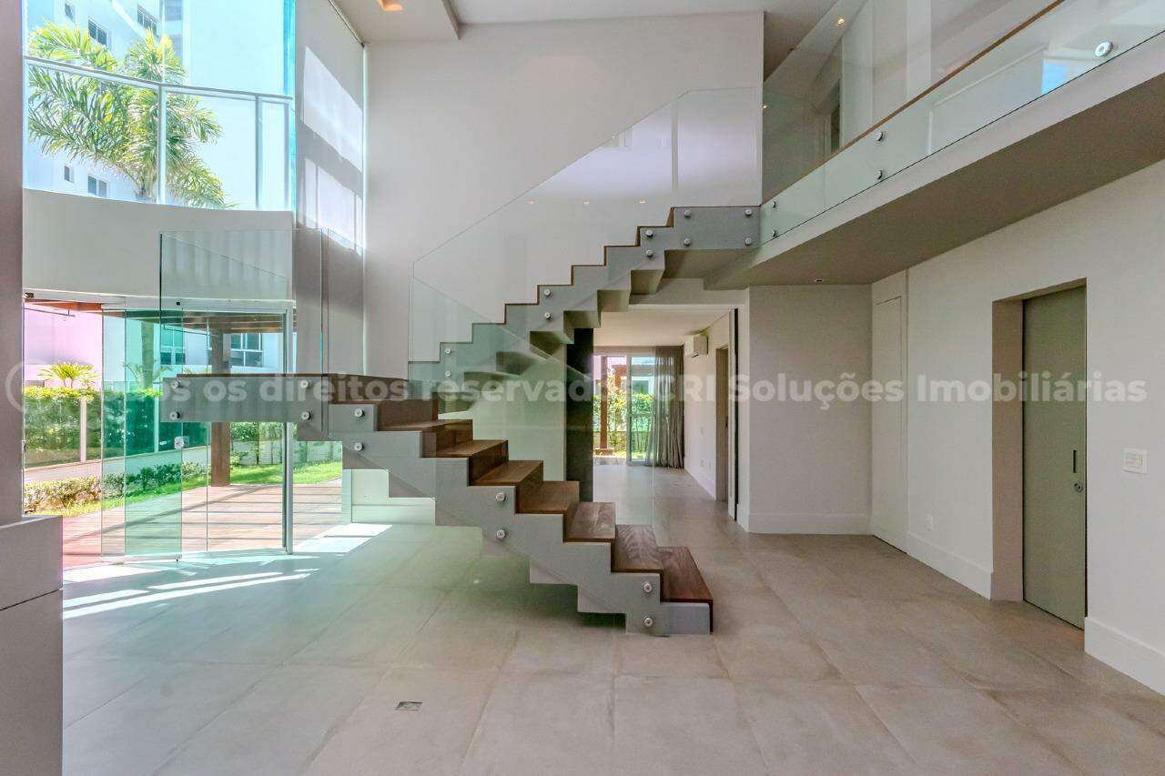 Foto do imóvel Apartamento com 4 dormitórios no Brava Beach na Praia Brava de Itajaí | Vida na praia