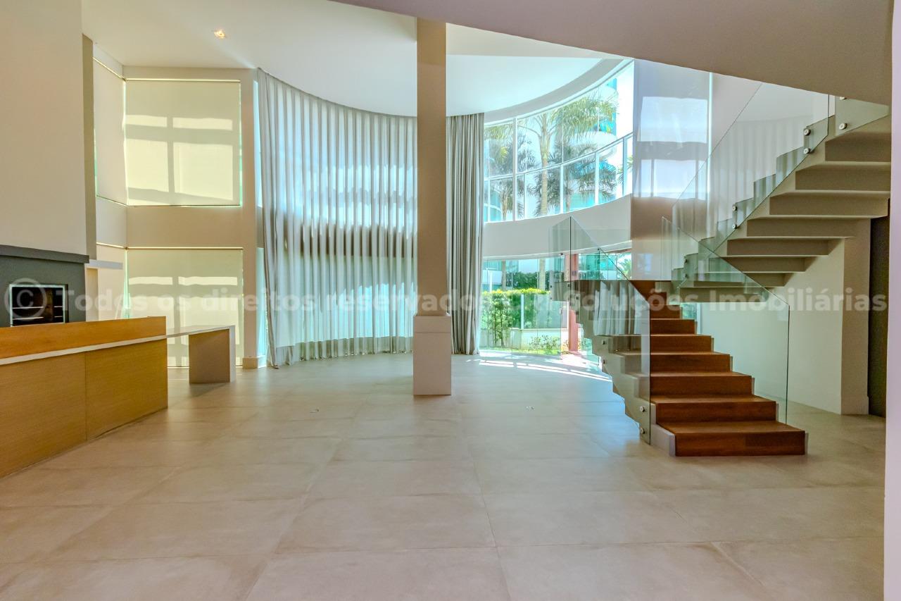 Foto do imóvel Apartamento com 4 dormitórios no Brava Beach na Praia Brava de Itajaí | Vida na praia