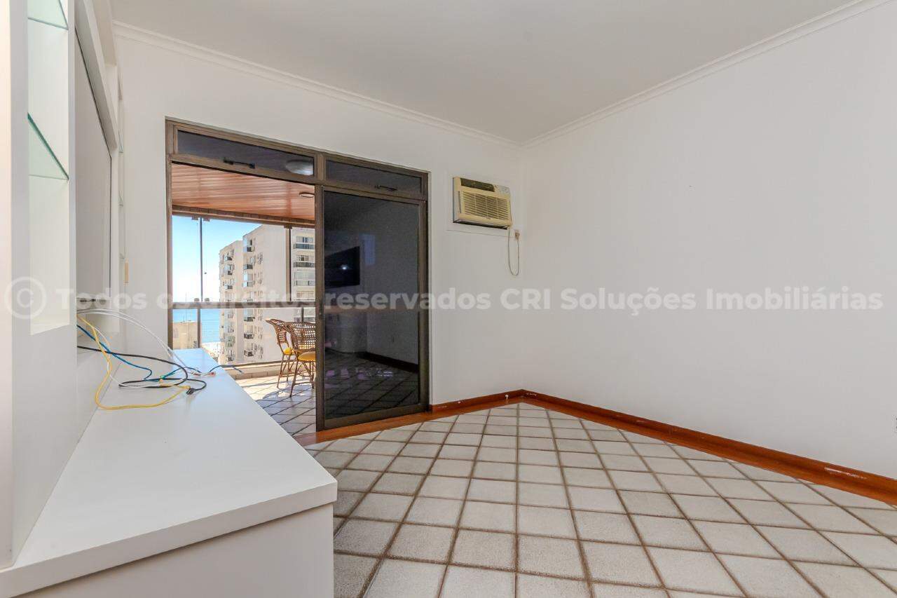 Foto do imóvel Apartamento à venda com 4 dormitórios sendo 1 suíte e 1 vaga de garagem no Edifício Sunshine no centro de Balneário Camboriú