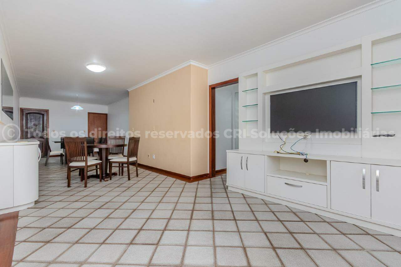 Foto do imóvel Apartamento à venda com 4 dormitórios sendo 1 suíte e 1 vaga de garagem no Edifício Sunshine no centro de Balneário Camboriú