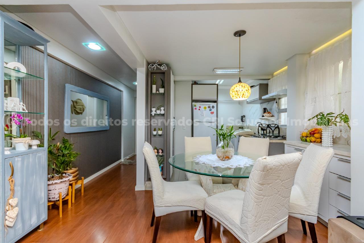Foto do imóvel Apartamento à venda com 2 suítes e 1 vaga de garagem na famosa Avenida Atlântica, no centro de Balneário Camboriú.