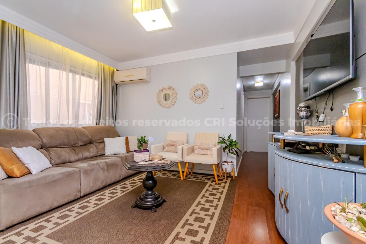Foto do imóvel Apartamento à venda com 2 suítes e 1 vaga de garagem na famosa Avenida Atlântica, no centro de Balneário Camboriú.