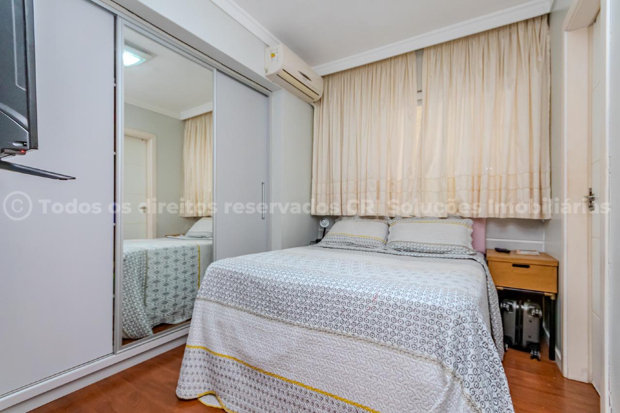 Foto do imóvel Apartamento à venda com 2 suítes e 1 vaga de garagem na famosa Avenida Atlântica, no centro de Balneário Camboriú.