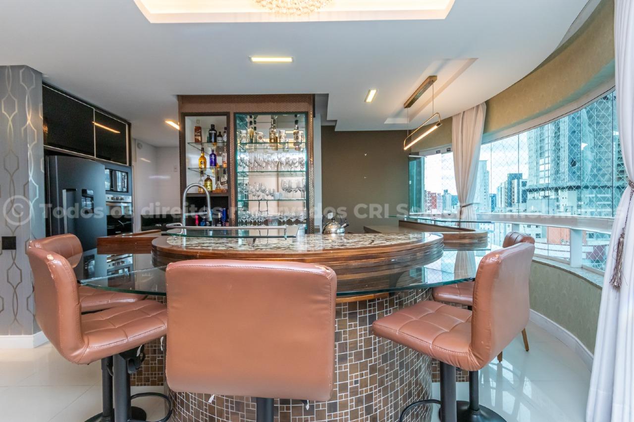 Foto do imóvel Apartamento á venda com 3 suítes amplas no Edifício Porto da Barra, na Barra Sul de Balneário Camboriú