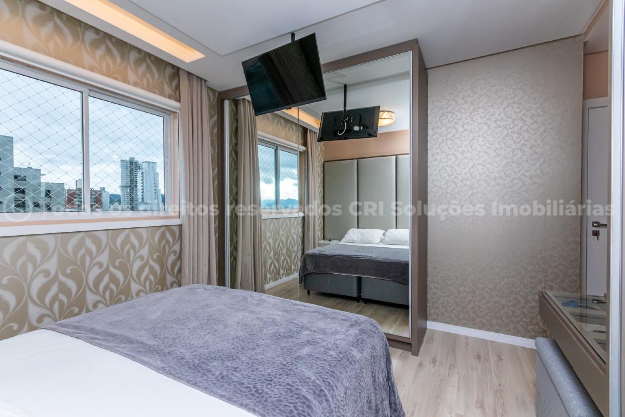 Foto do imóvel Apartamento á venda com 3 suítes amplas no Edifício Porto da Barra, na Barra Sul de Balneário Camboriú