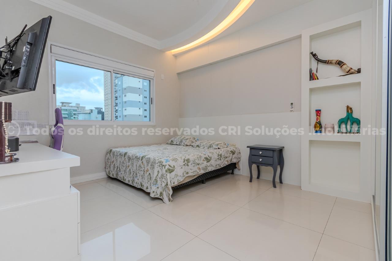 Foto do imóvel Apartamento 5 Suítes no Edifício Imperial Palace Meia Praia Itapema