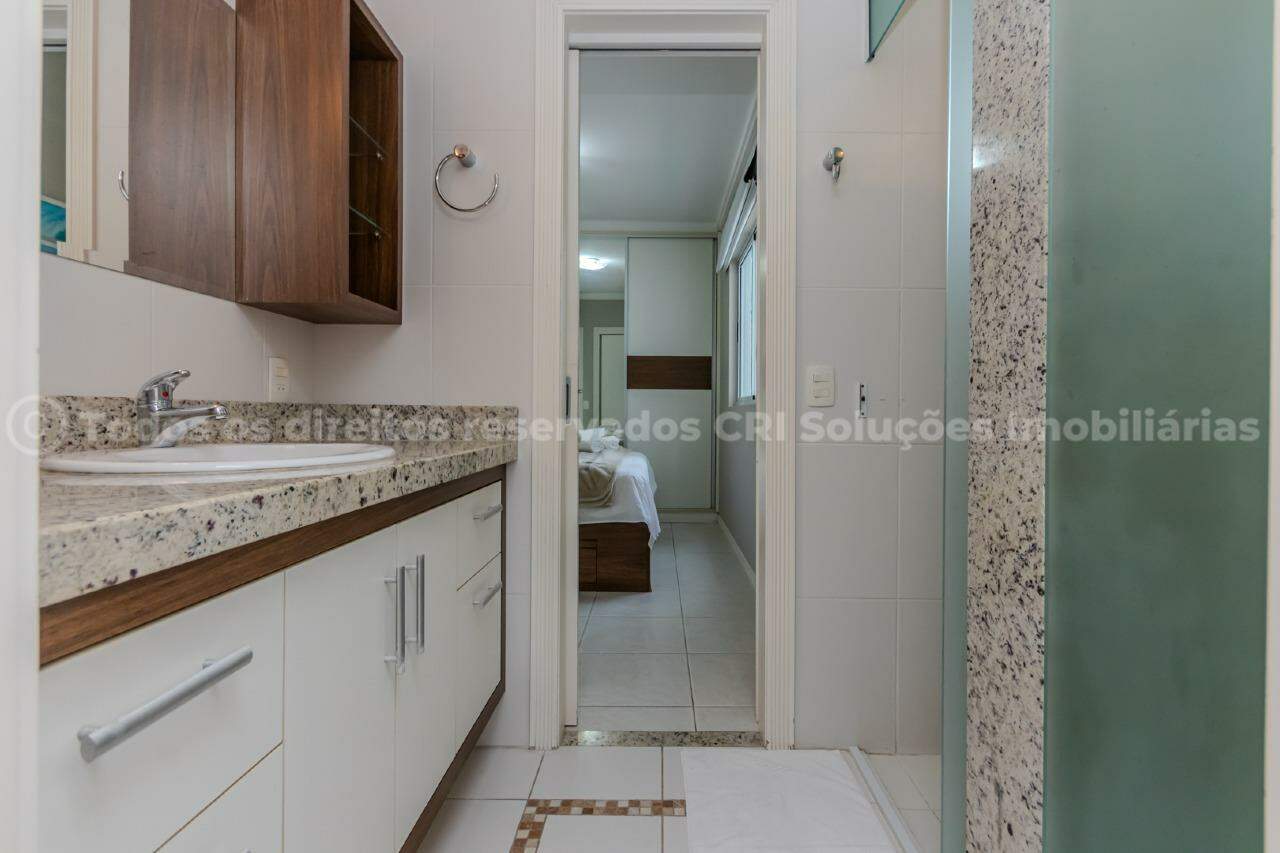 Foto do imóvel Apartamento a venda com 03 Quartos no Edificio Imperialli em Balneario Camboriu 