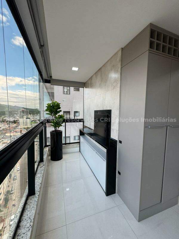 Cobertura com 3 suítes no Edifício Santorini Residence em Balneário Perequê, Porto Belo