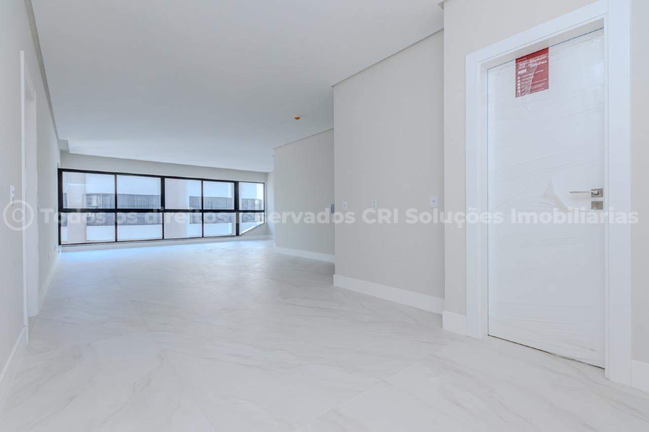 Foto do imóvel Apartamento alto-padrão com 3 suítes e 3 vagas de garagem no South Beach da famosa Barra Sul de Balneário Camboriú