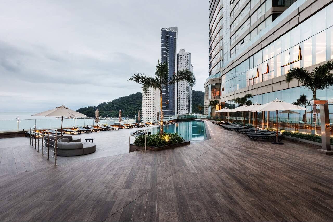 Foto do imóvel Apartamento a venda com 04 Quartos no Yachthouse em Balneário Camboriú 